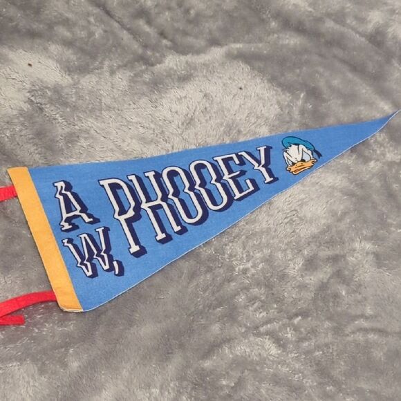 HARVEY'S DISNEY DONALD DUCK AW, PHOOEY FELT WALL PENNANT FLAG BANNER - Picture 1 of 5